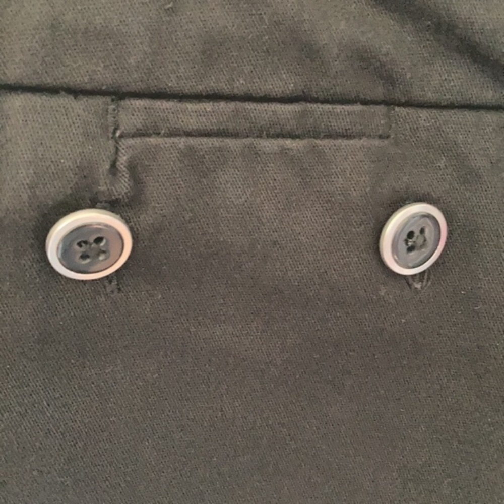 Larry Levine Stretch Capris - Picture 6 of 10